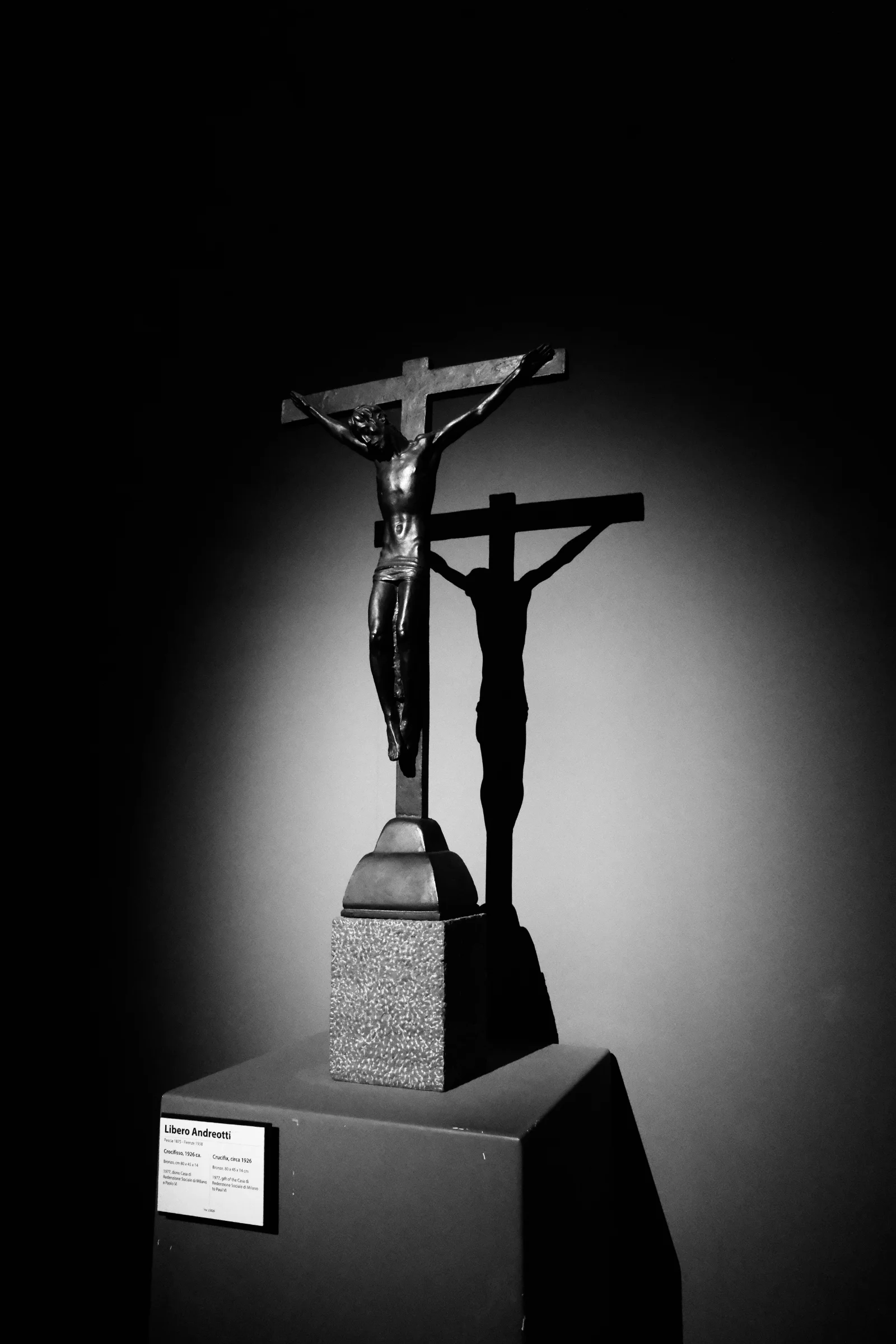 Crucifix sculpture