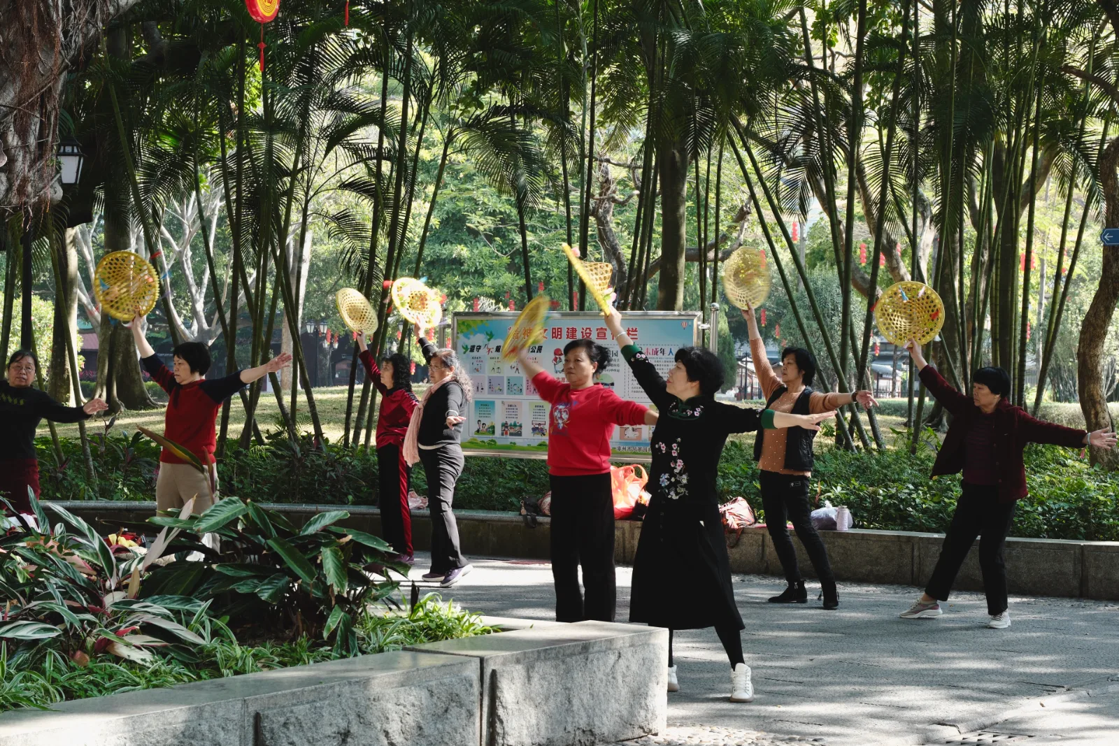 Fan dancers